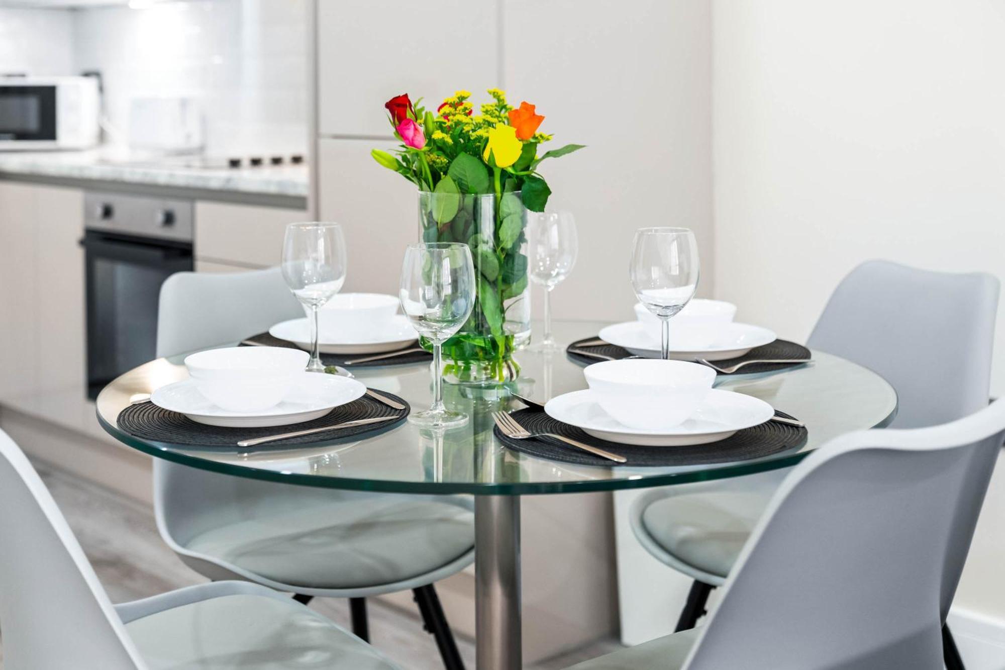 Luxury - Centre - 2 Bedrooms - Smart Tv - Wifi - Jewellery Quarter - Intercom - 4ah Apartment *