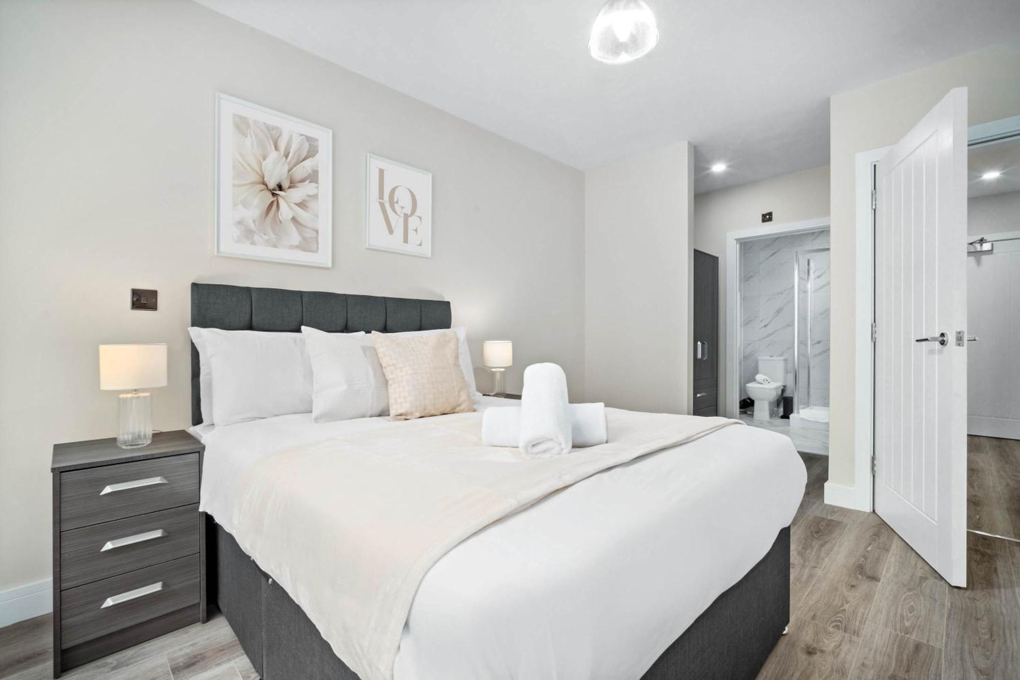 Luxury - Centre - 2 Bedrooms - Smart Tv - Wifi - Jewellery Quarter - Intercom - 4ah Apartment *